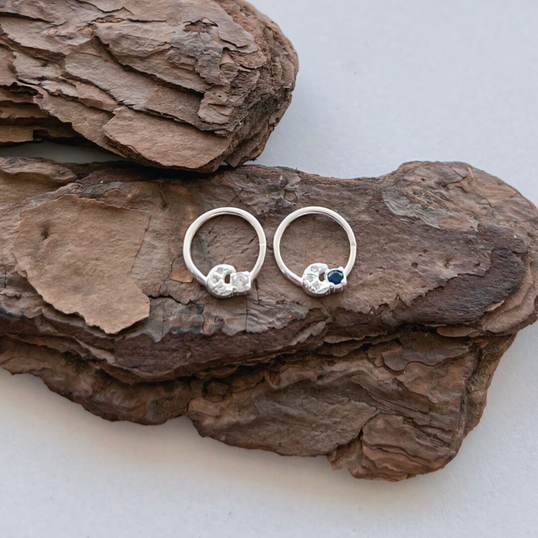 15296793796-whatsapp-image-2024-08-21-at-11-38-59.jpeg PIERCING LUA CRAVEJADA - PRATA 925