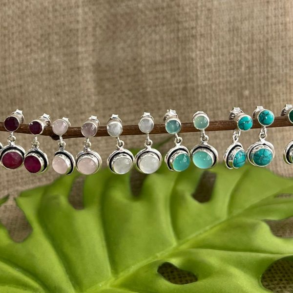 BRINCO PENDURADO / PEDRA NATURAL - PRATA BALI 925