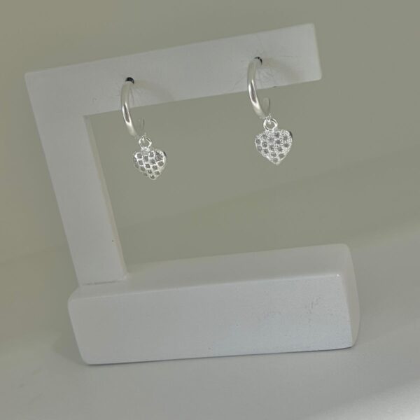 ARGOLINHA COM PINGENTE CORAÇÃO CRAVEJADO - PRATA 925