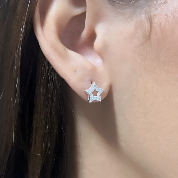 BRINCO STAR CRAVEJADO - PRATA 925
