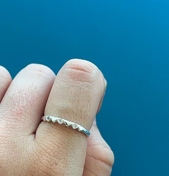 ANEL CORAÇÕES - PRATA 925