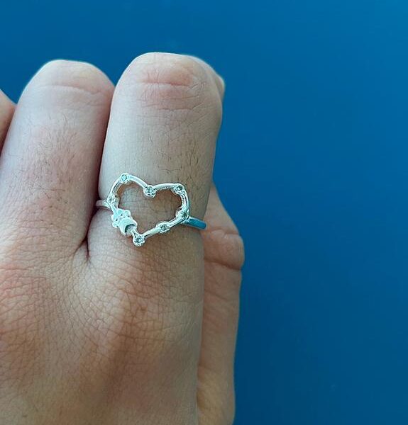 ANEL CORAÇÃO COM PATINHA - PRATA 925