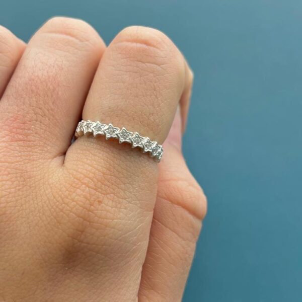 ANEL ESTRELAS CRAVEJADAS - PRATA 925