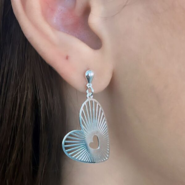 BRINCO CORAÇÃO CORTE A LASER - PRATA 925