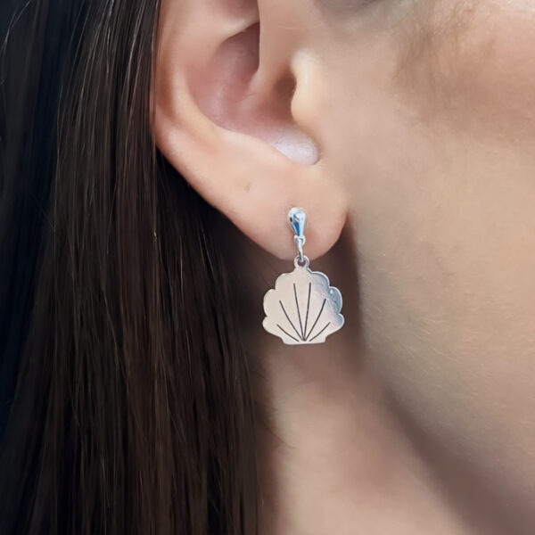 BRINCO CORTE A LASER CONCHA - PRATA 925