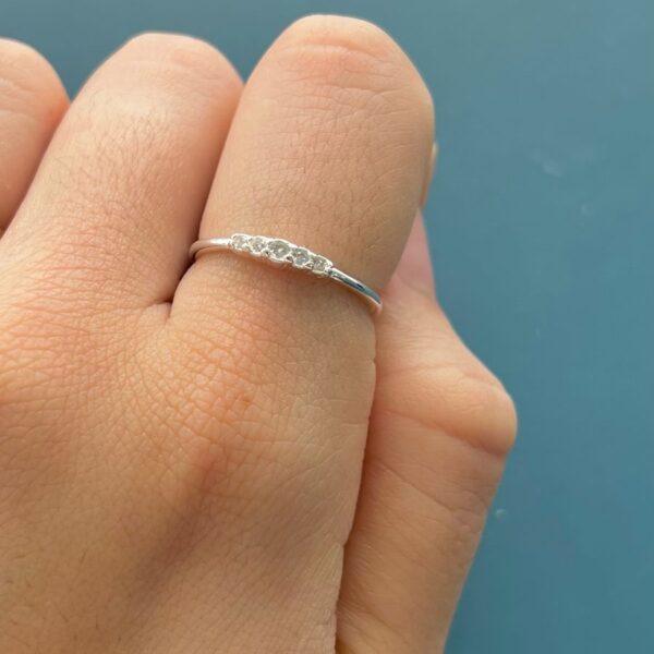 ANEL APARADOR LÍVIA - PRATA 925