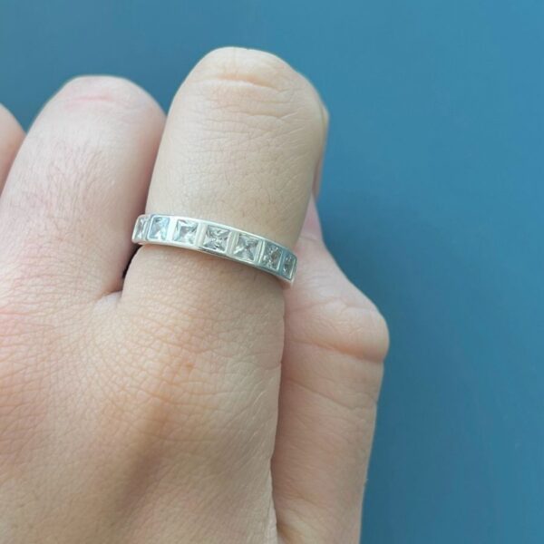 ANEL APARADOR ZIRCÔNIAS QUADRADAS - PRATA 925 - 20