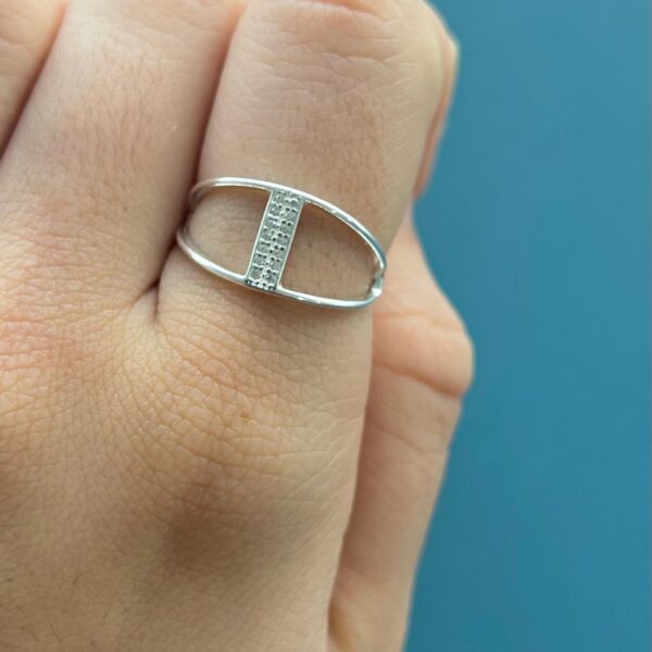 ANEL COM ZIRCÔNIAS - PRATA 925