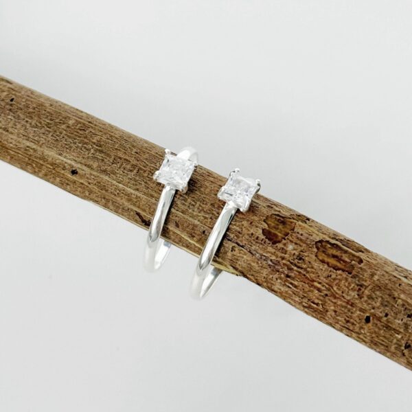 ANEL COM ZIRCÔNIA QUADRADA - PRATA 925 - 15