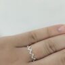 15329617781-whatsapp-image-2025-02-27-at-16-42-55.jpeg ANEL ZIG ZAG COM ZIRCÔNIAS - PRATA 925