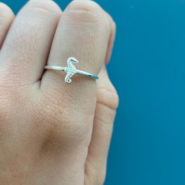 ANEL CAVALO MARINHO - PRATA 925 - 23