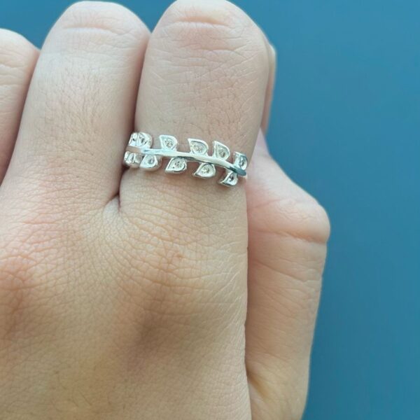 ANEL FOLHAS COM ZIRCÔNIA - PRATA 925