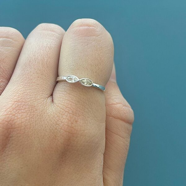 ANEL INFINITO COM ZIRCÔNIA - PRATA 925 - 21