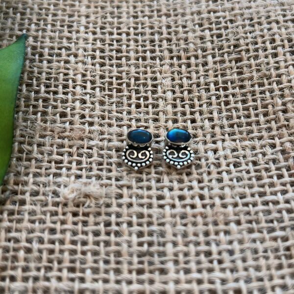 BRINCO OVAL / PEDRA NATURAL - PRATA BALI 925 - PEDRA DA LUA