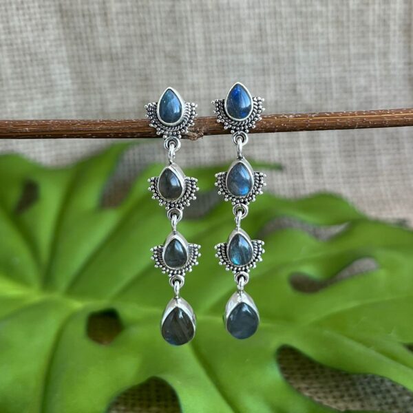 BRINCO PENDURADO / PEDRA NATURAL - PRATA BALI 925 - LABRADORITA