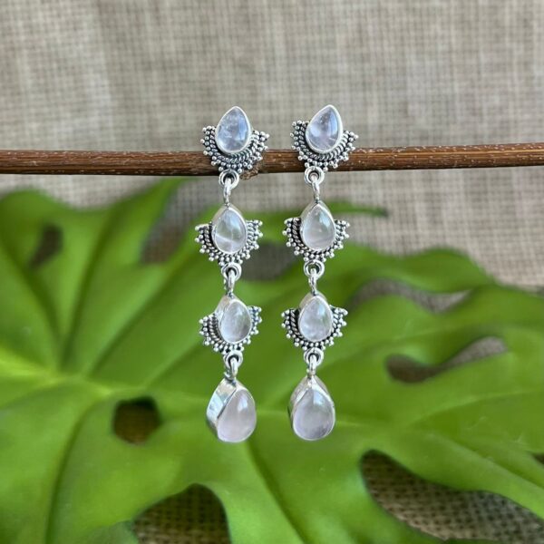 BRINCO PENDURADO / PEDRA NATURAL - PRATA BALI 925 - PEDRA DA LUA