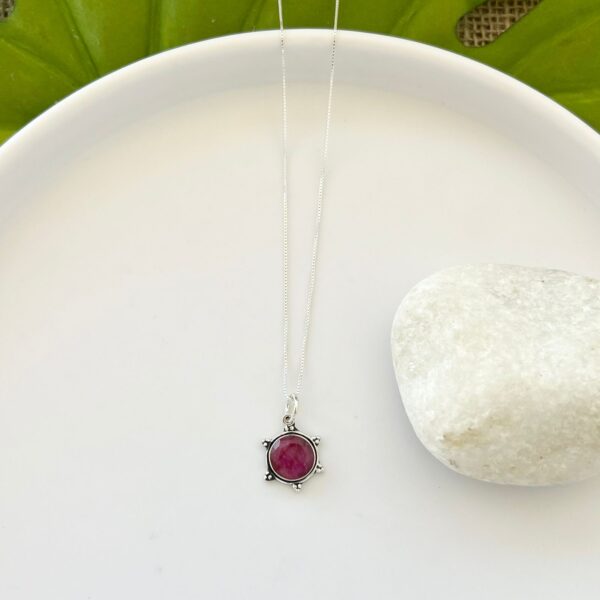 COLAR SOL / PEDRA NATURAL - PRATA BALI 925 - Rubi