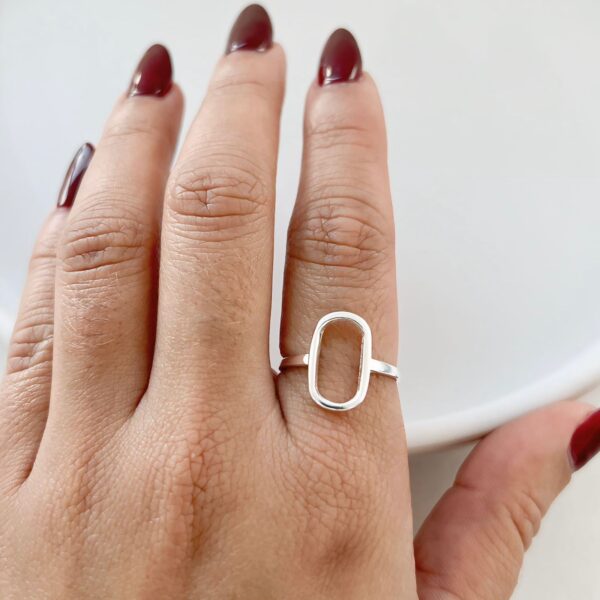 ANEL OVAL - PRATA 925 - 17