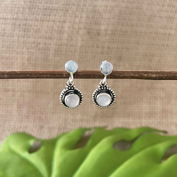 BRINCO PENDURADO / PEDRA NATURAL - PRATA BALI 925 - PEDRA DA LUA