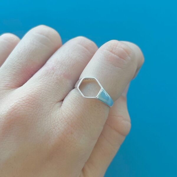 ANEL HEXAGONAL VAZADO - PRATA 925