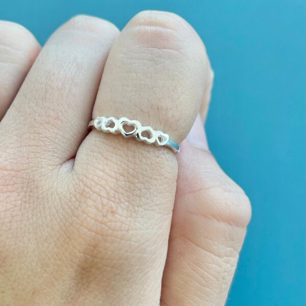 ANEL CORAÇÃO VAZADO - PRATA 925