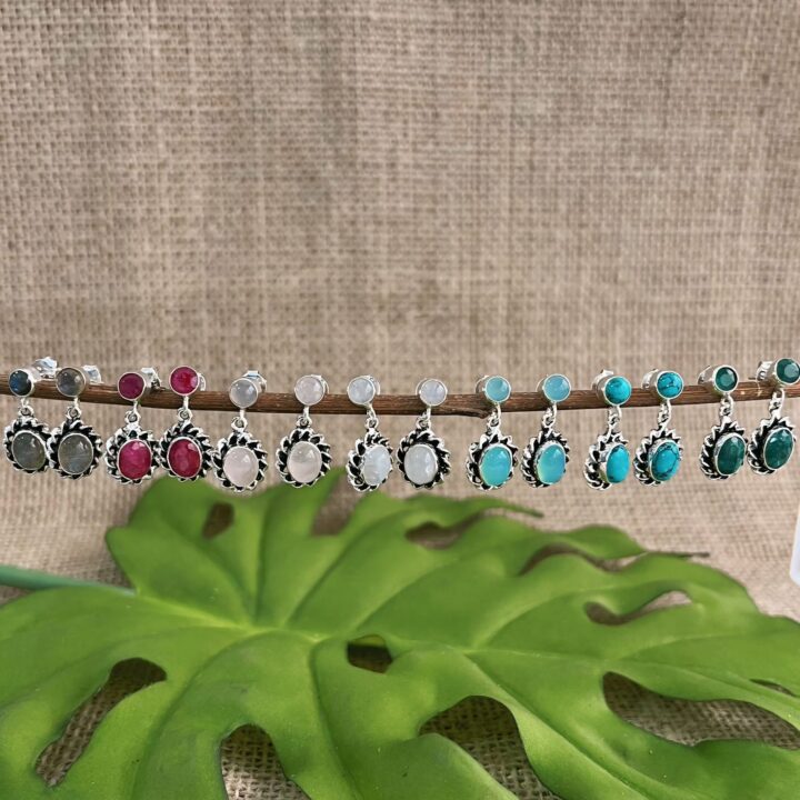 15297718121-whatsapp-image-2024-08-27-at-16-45-18.jpeg BRINCO PENDURADO / PEDRA NATURAL - PRATA BALI 925
