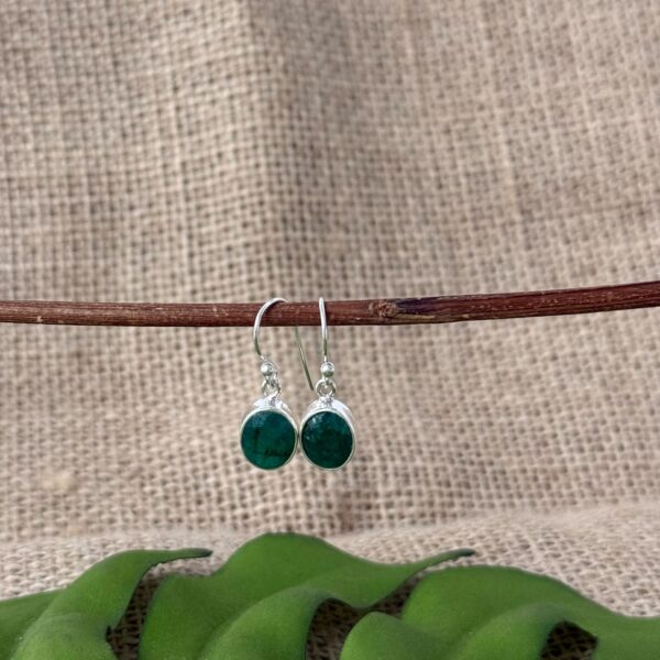 BRINCO PEDRAS NATURAIS OVAL - PRATA BALI 925 - Esmeralda