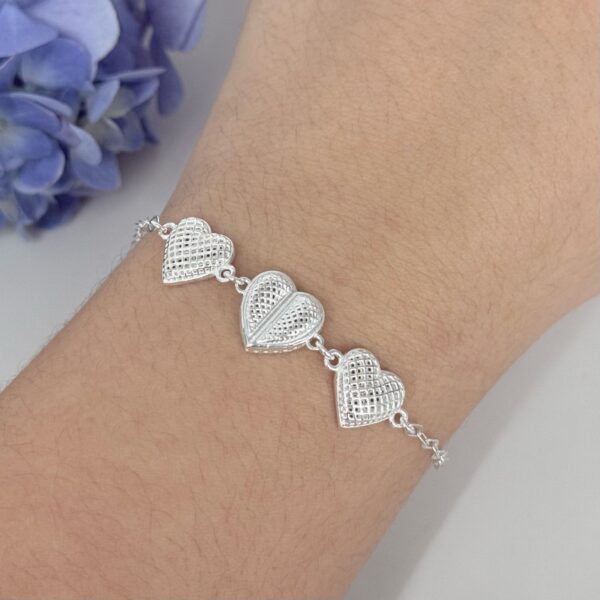 PULSEIRA CORAÇÕES / RENDA ITALIANA - PRATA 925