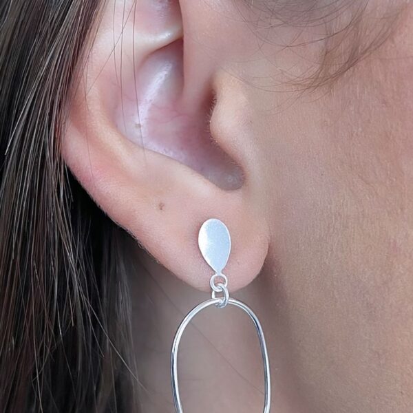 BRINCO OVAL - PRATA 925