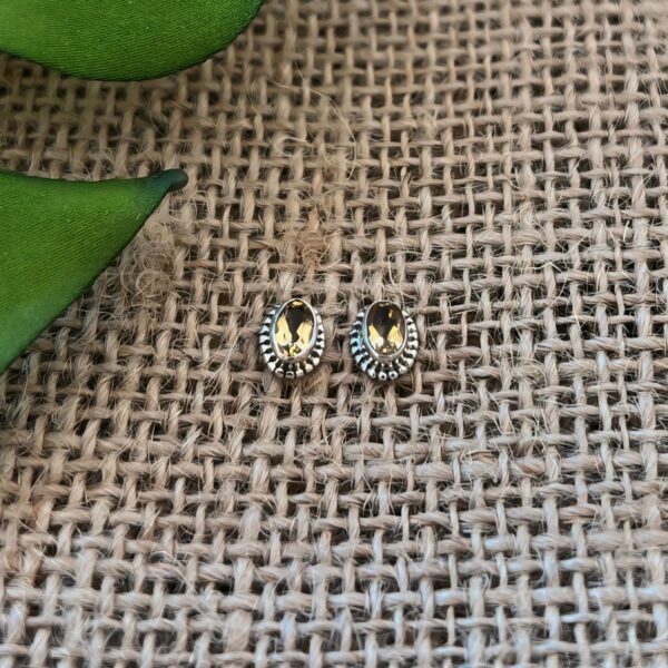 BRINCO OVAL / PEDRA NATURAL - PRATA BALI 925 - Citrino