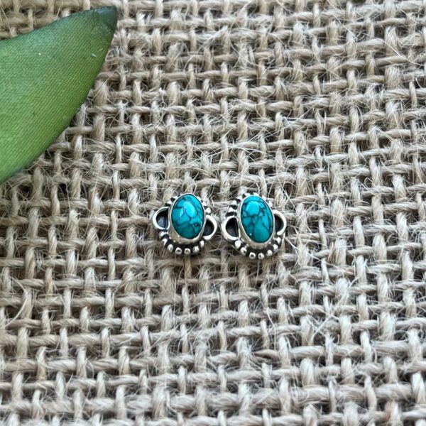 BRINCO OVAL / PEDRA NATURAL - PRATA BALI 925 - TURQUESA