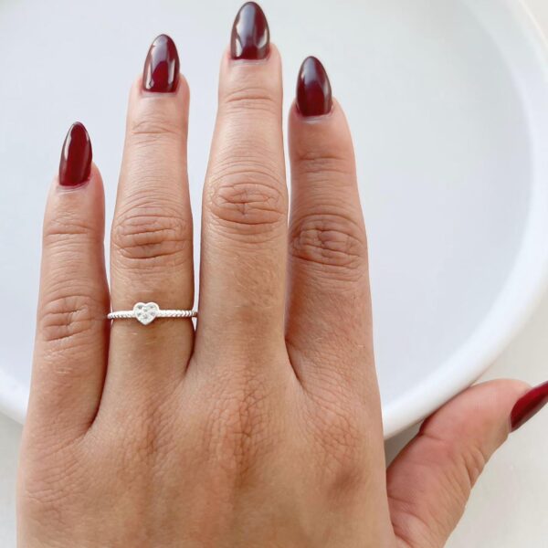 ANEL CORAÇÃO CRAVEJADO - PRATA 925 - 23