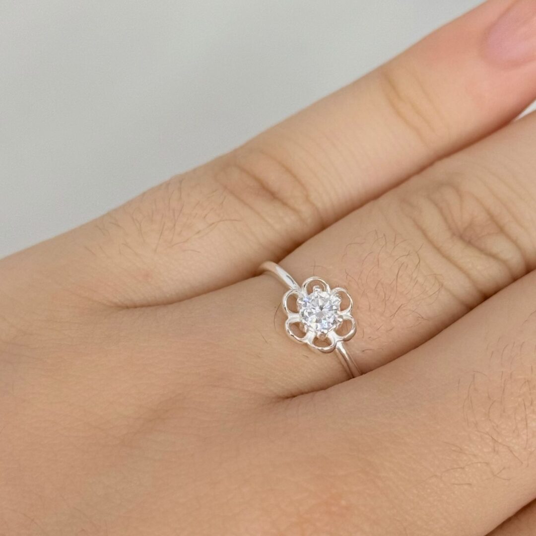 ANEL FLOR COM ZIRCÔNIA - PRATA 925