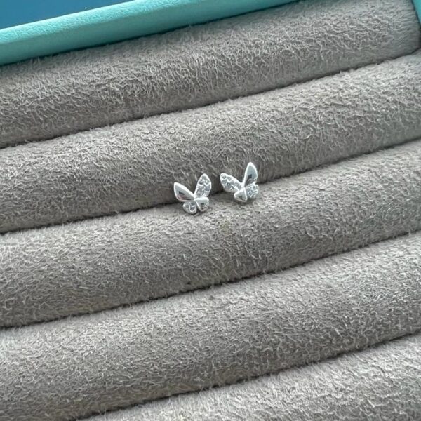 BRINCO BORBOLETA COM ZIRCÔNIAS - PRATA 925