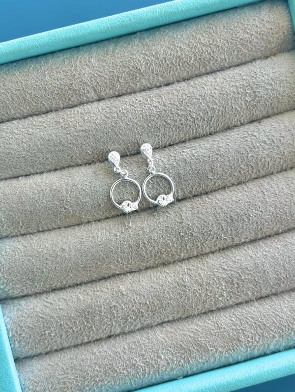 BRINCO CÍRCULO COM LUA E ZIRCÔNIA - PRATA 925