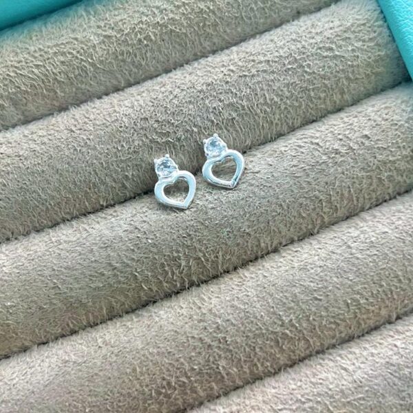 BRINCO CORAÇÃO COM ZIRCÔNIA - PRATA  925