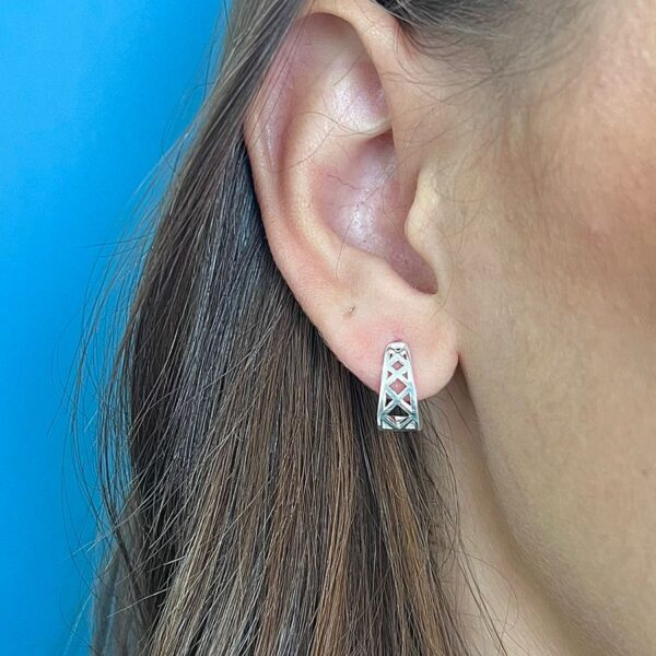 BRINCO TRANÇADINHO - PRATA 925