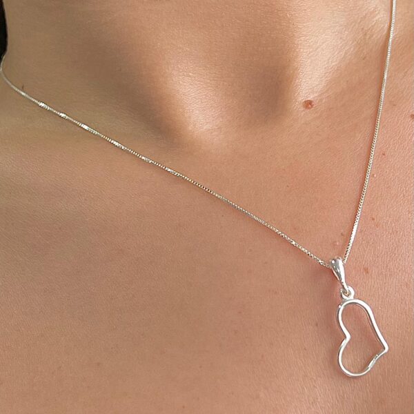 COLAR CORAÇÃO VAZADO - PRATA 925