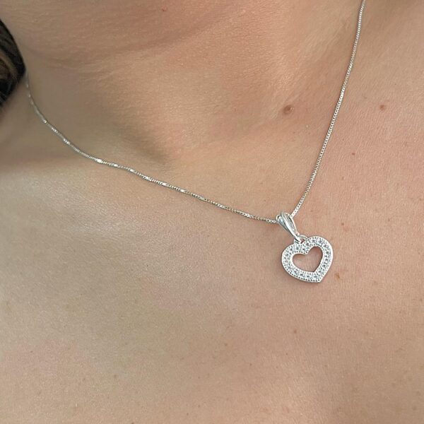 COLAR CORAÇÃO CRAVEJADO - PRATA 925