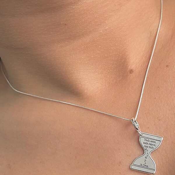 COLAR AMPULHETA - PRATA 925