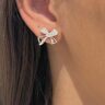 15257599366-bl17-5.jpg BRINCO LAÇO COM ZIRCÔNIA - PRATA 925