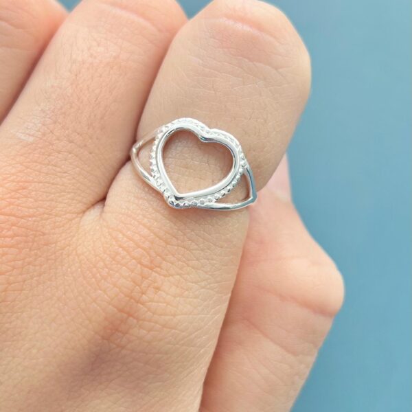 ANEL CORAÇÃO VAZADO - PRATA 925