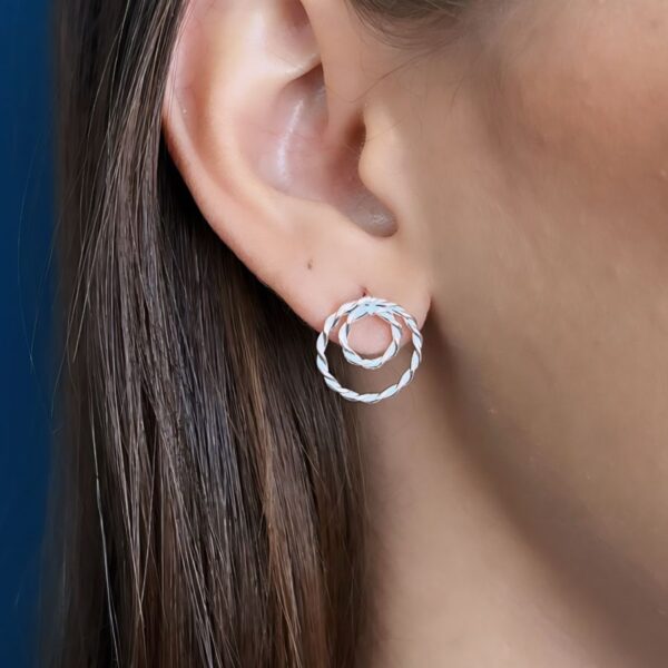 BRINCO CÍRCULO DUPLO TORCIDINHO - PRATA 925