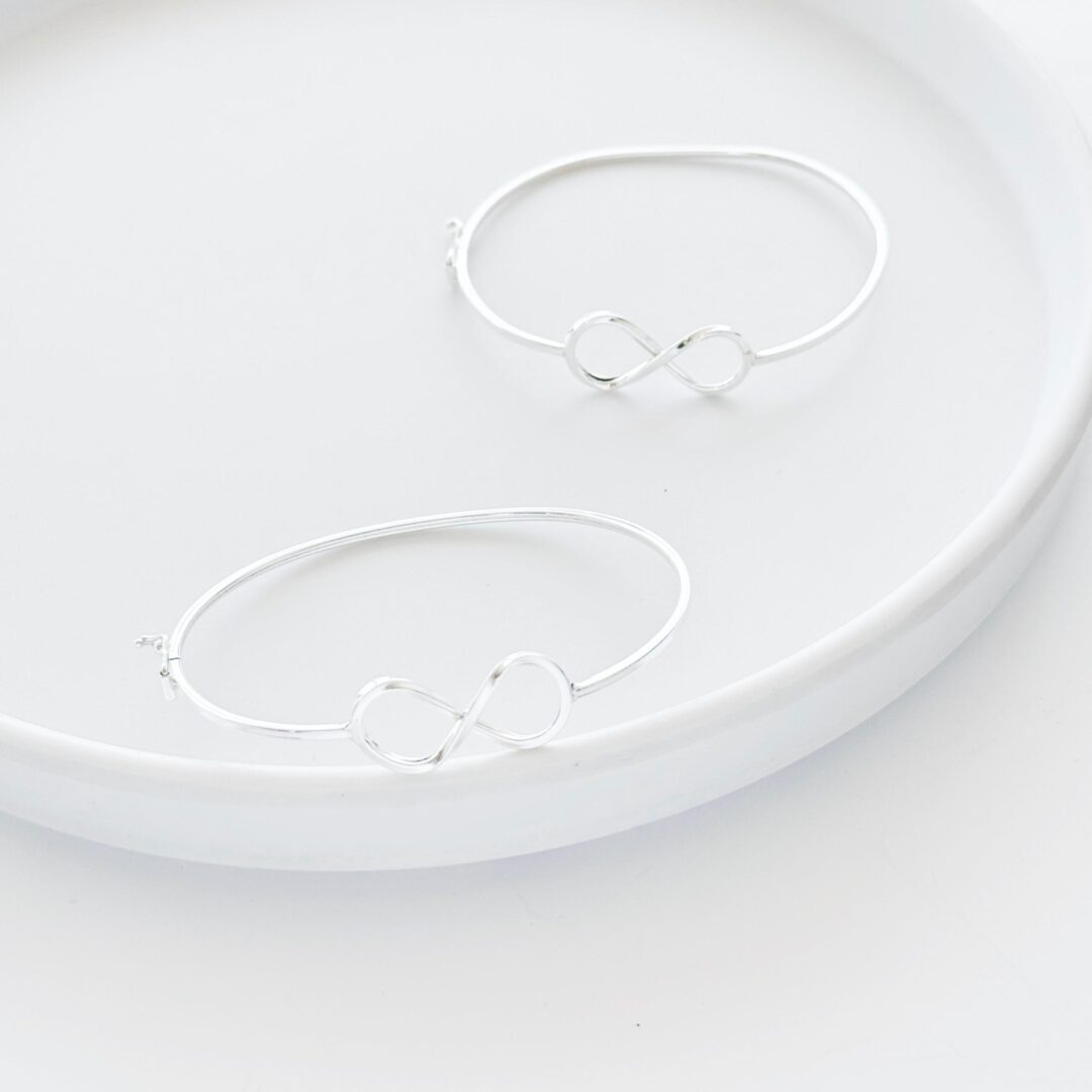 15313816081-whatsapp-image-2024-12-06-at-13-25-10.jpeg BRACELETE INFINITO - PRATA 925