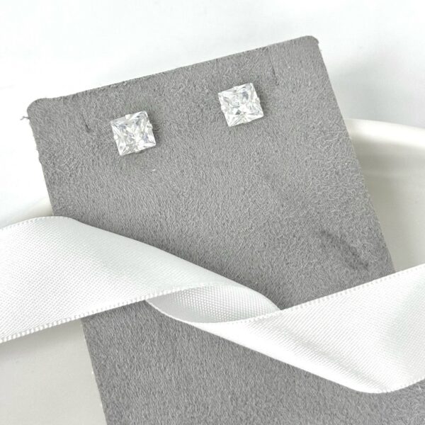 BRINCO ZIRCÔNIA QUADRADA - PRATA 925 - 8MM