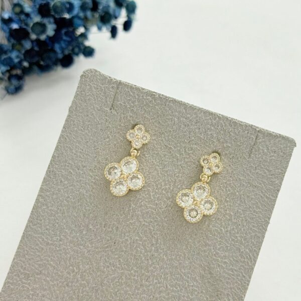 BRINCO TREVO - FOLHEADO OURO 18K