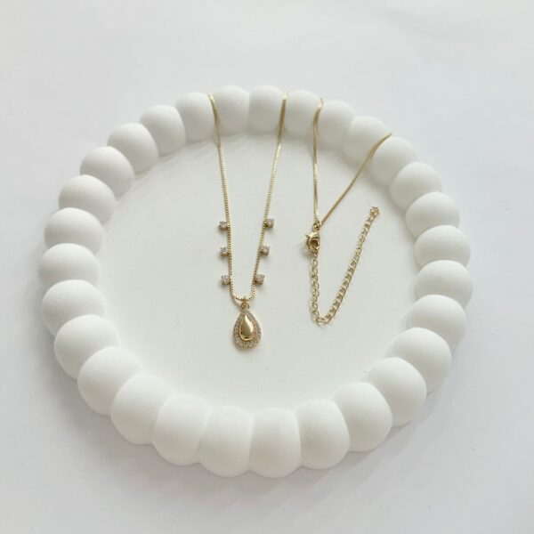 COLAR GOTA CRAVEJADA - FOLHEADO OURO 18K
