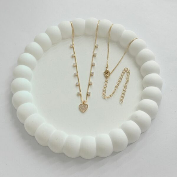 COLAR CORAÇÃO CRAVEJADO - FOLHEADO OURO 18K