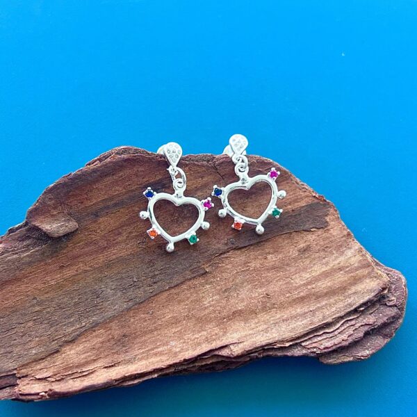 BRINCO CORAÇÃO ZIRCÔNIAS COLORS - PRATA 925