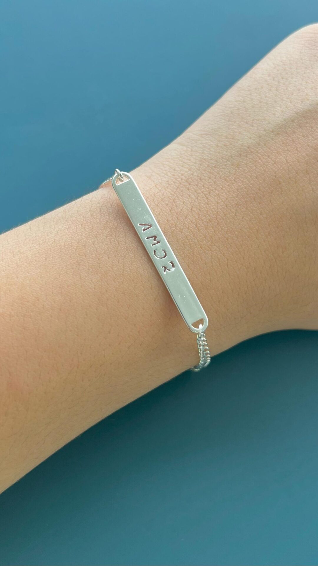 PULSEIRA PLAQUINHA AMOR - PRATA 925